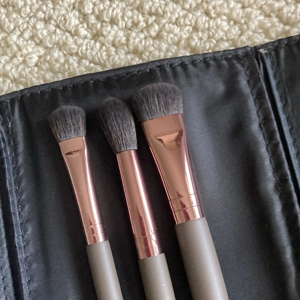 Sephora Brush Set and Leather Brush Case *Contains 3 Brand New Brushes NIB